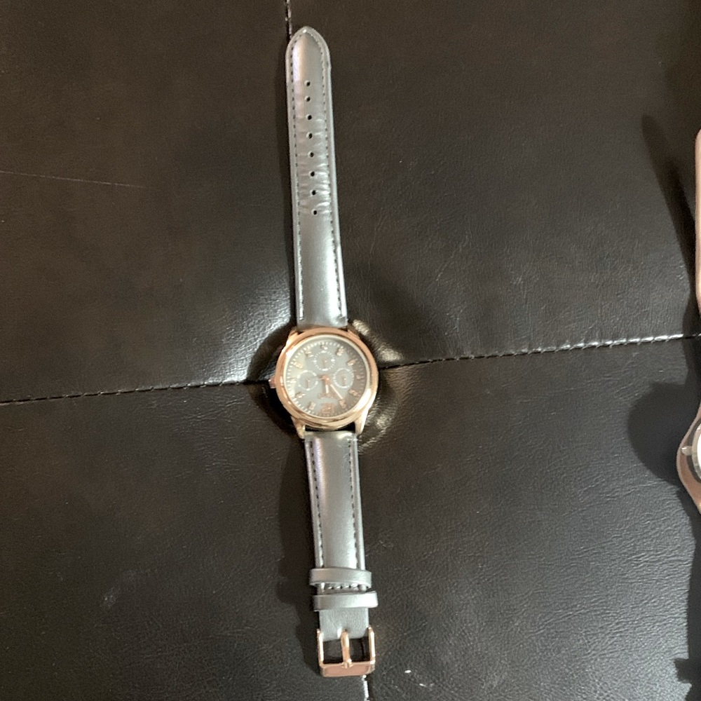Folio watch